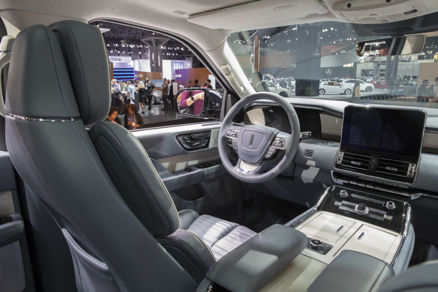 Auto Show Lincoln Navigator
